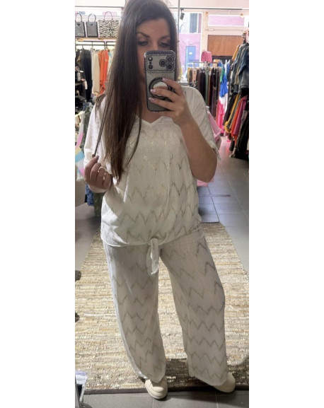 ensemble motifs white