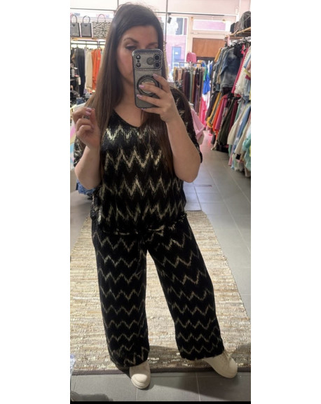 ensemble motifs black